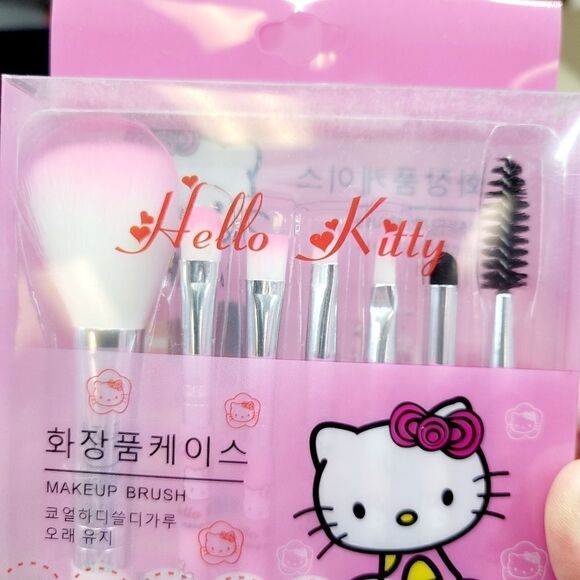 Brand New Hello Kitty Set Of 7 Makeup Brushes - Picture 3 of 6
